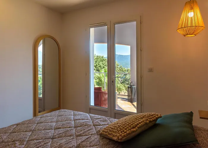 Ochji Di Mare Lejlighedshotel