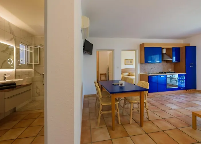 Ochji Di Mare Lejlighedshotel 3*