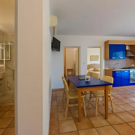 Ochji Di Mare Lägenhetshotell 3*